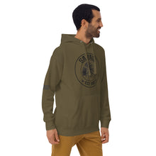 Load image into Gallery viewer, Savage Est 1982 Men's Hoodie