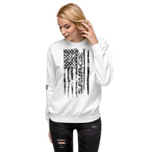 Load image into Gallery viewer, SAVAGE USA Flag Women&#39;s Sweatshirt
